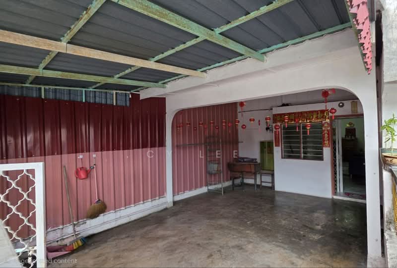 2-storey Terraced House for Sale in Desa Pakatan (Ipoh) - CY Lee - Car Park - PropertyGuru.com.my