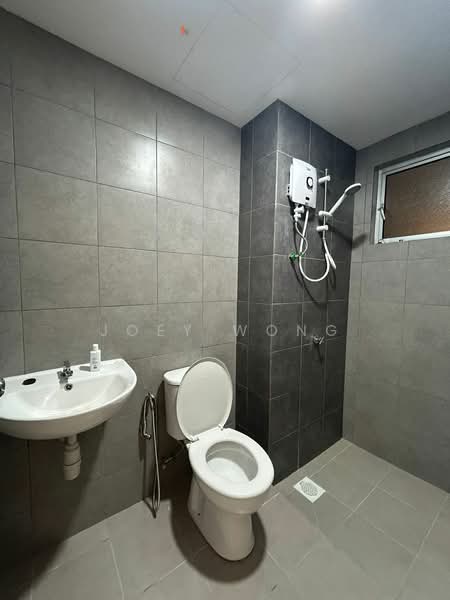 Residensi Sateria untuk Untuk Disewa - RM 1,700 /bulan, Feb 2026 - Bathroom - PropertyGuru.com.my