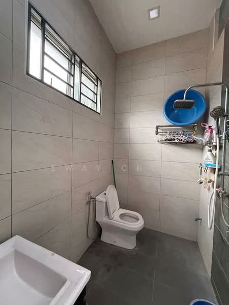 Rumah Teres 2 Tingkat untuk Dijual di Taman Kempas Indah (Tebrau) - Eway Chua - Bathroom - PropertyGuru.com.my