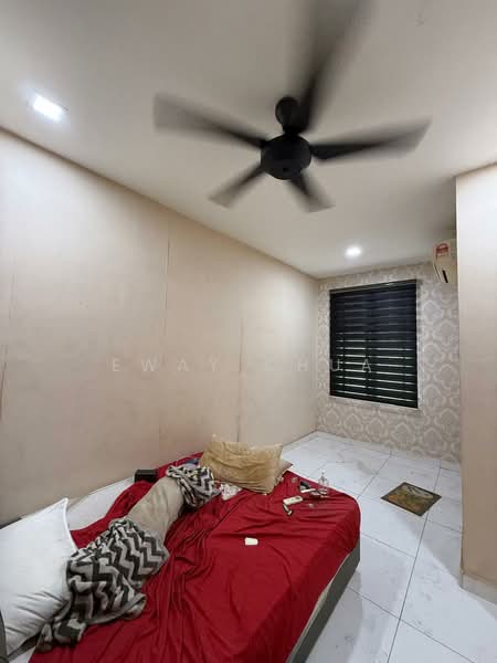 Rumah Teres 2 Tingkat untuk Dijual di Taman Kempas Indah (Tebrau) - Eway Chua - Bedroom - PropertyGuru.com.my