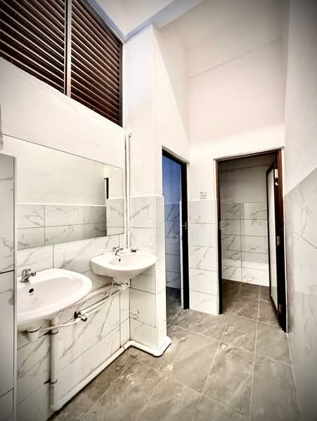 Shop / Office for Rent in George Town (Penang) - Ooi Chee Khoon - Bathroom - Level 2 - PropertyGuru.com.my