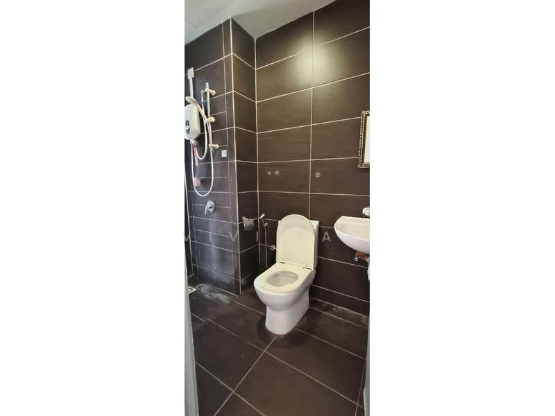 Kondominium untuk Disewa di Green Park Residence - Vivi Yap - Bathroom - PropertyGuru.com.my