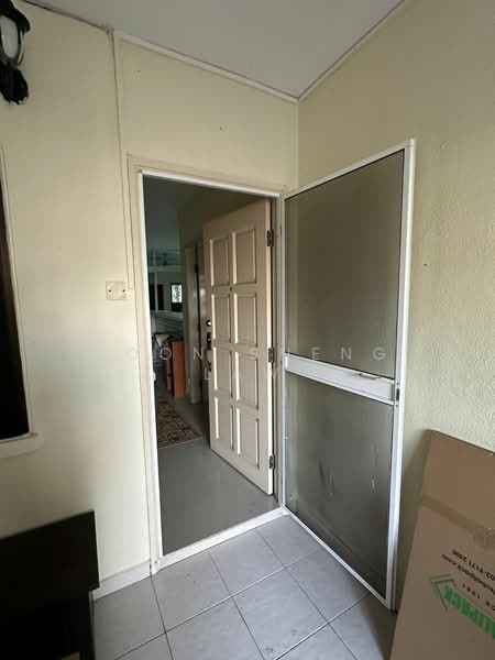 Townhouse for Sale in Country Heights (Kajang) - Soon Sheng Law - Entrance - PropertyGuru.com.my