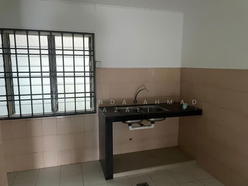 2-storey Terraced House for Sale in Taman Tasik Puchong (Puchong) - Haslinda Ahmad Razali - Kitchen - PropertyGuru.com.my