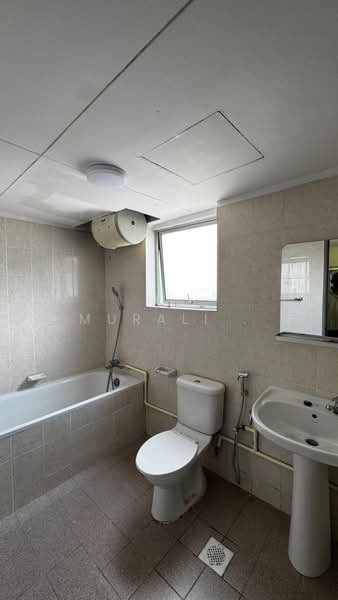 Sri Impian Condominium untuk Untuk Disewa - RM 3,000 /bulan, Mac 2026 - Bathroom - PropertyGuru.com.my