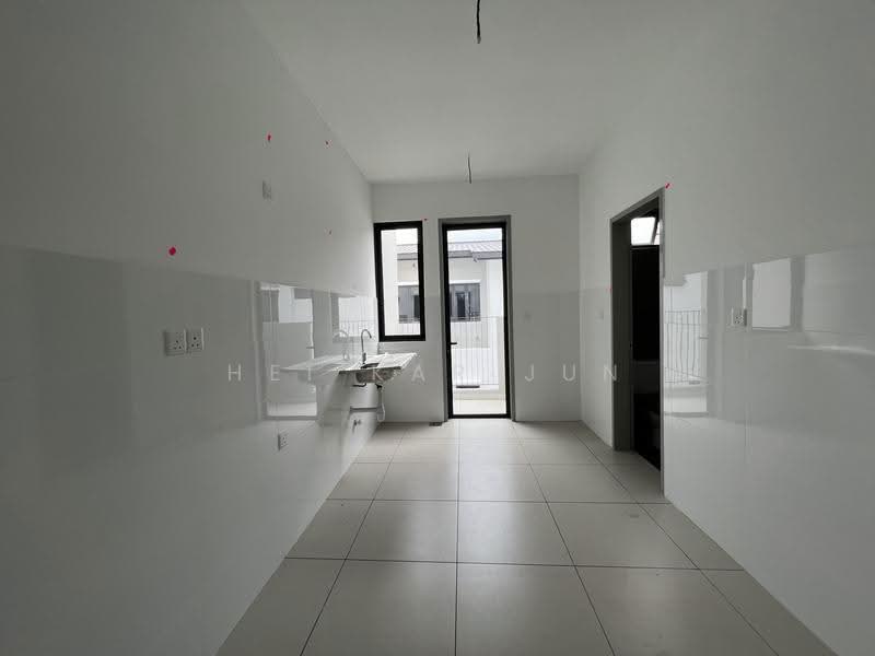 Rumah Teres untuk Dijual di Jade Hills (Kajang) - Hei Kar Jun - Kitchen - PropertyGuru.com.my