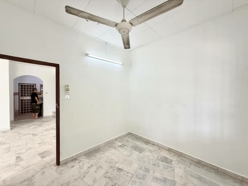 1.5-storey Terraced House for Sale in Bandar Bukit Raja (Klang) - Ashraf Azwan - Interior - PropertyGuru.com.my