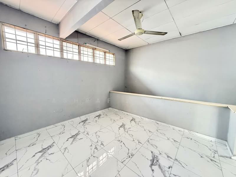 1.5-storey Terraced House for Sale in Bandar Bukit Raja (Klang) - Ashraf Azwan - Interior - PropertyGuru.com.my