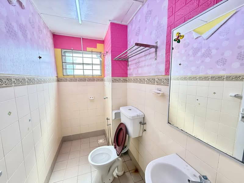 1.5-storey Terraced House for Sale in Bandar Bukit Raja (Klang) - Ashraf Azwan - Bathroom - PropertyGuru.com.my
