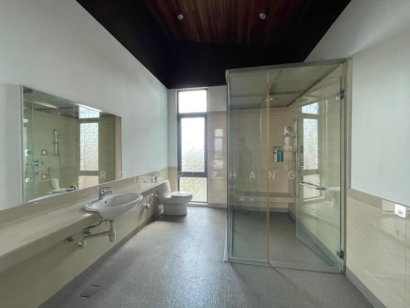 Zero-Lot Bungalow for Sale in Subang Jaya (Selangor) - Roger Phang - Bathroom - PropertyGuru.com.my