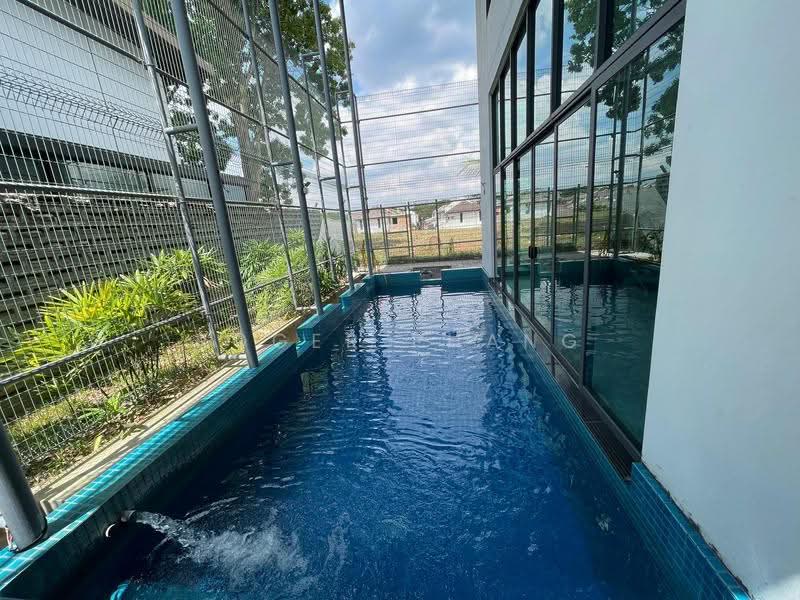 Zero-Lot Bungalow for Sale in Subang Jaya (Selangor) - Roger Phang - Pool - PropertyGuru.com.my