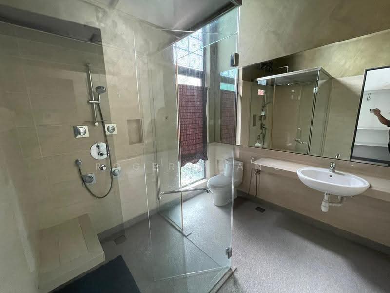 Zero-Lot Bungalow for Sale in Subang Jaya (Selangor) - Roger Phang - Bathroom - PropertyGuru.com.my