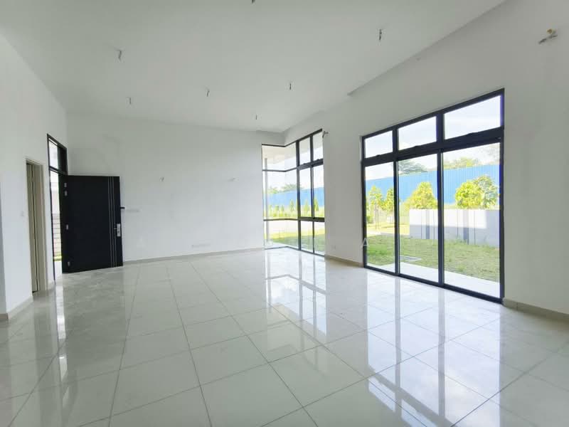Semi-Detached House for Sale in Shah Alam (Selangor) - Aizuddin Ali - Living Room - PropertyGuru.com.my