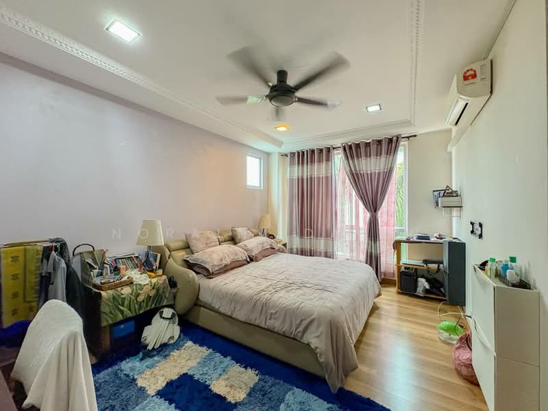 Bandar Baru Enstek untuk Untuk Dijual - RM 1,800,000, Feb 2026 - Bedroom - PropertyGuru.com.my