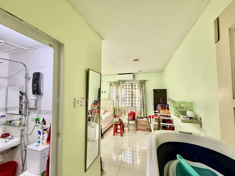 Terraced House for Sale in Kota Kemuning (Shah Alam) - Aizuddin Ali - Bathroom - PropertyGuru.com.my