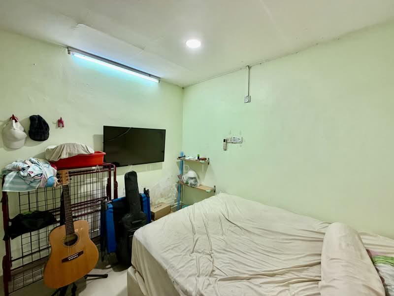 Terraced House for Sale in Kota Kemuning (Shah Alam) - Aizuddin Ali - Bedroom - PropertyGuru.com.my
