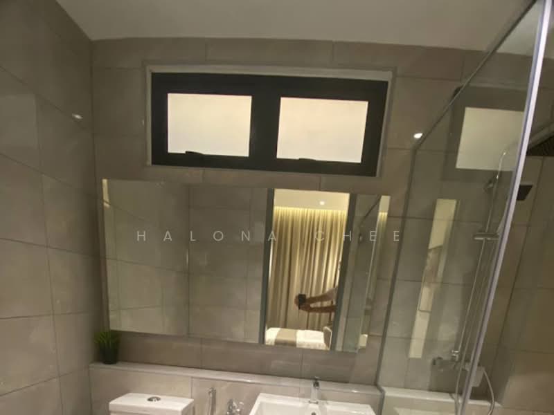 Service Residence for Sale at Parkland by the River - Halona Chee - Bathroom - PropertyGuru.com.my
