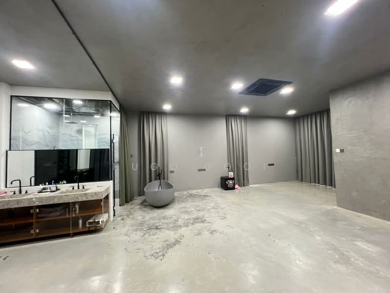 Bungalow for Rent in Seri Kembangan (Selangor) - Hugo Gooi - Bathroom - PropertyGuru.com.my