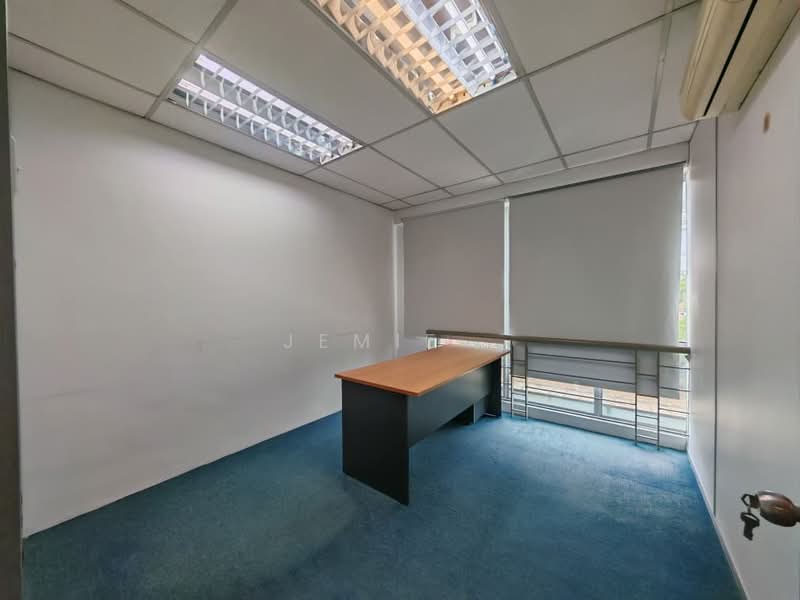 Shop / Office for Rent in Taman Molek (Johor Bahru) - Jemie . - Interior - PropertyGuru.com.my