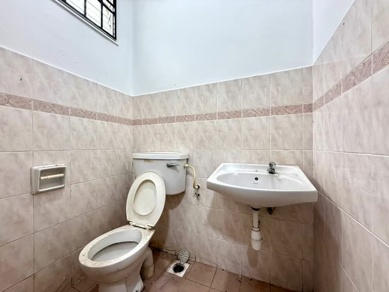 2-storey Terraced House for Sale in Bukit Indah (Iskandar Puteri (Nusajaya)) - Kinki Teow - Bathroom - PropertyGuru.com.my