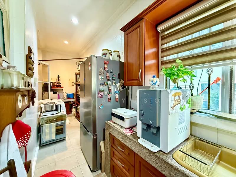 2.5-storey Terraced House for Sale in Seksyen 7 (Shah Alam) - Deeya Yusof - Kitchen - PropertyGuru.com.my