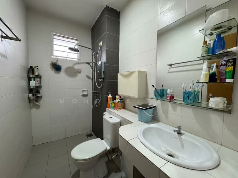 Semi-Detached House for Sale in Kajang (Selangor) - Mohd Faizal - Bathroom - PropertyGuru.com.my