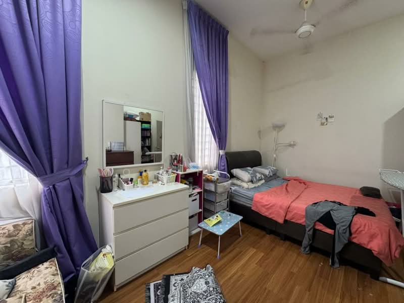 Semi-Detached House for Sale in Kajang (Selangor) - Mohd Faizal - Bedroom - PropertyGuru.com.my