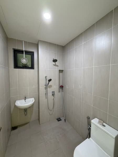 Kondominium untuk Disewa di Scots Pavilion - Alex Lim - Bathroom - PropertyGuru.com.my
