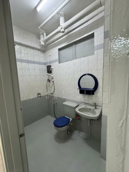 Condominium for Rent at Impian Heights - Valerie Venna Hee - Bathroom - PropertyGuru.com.my