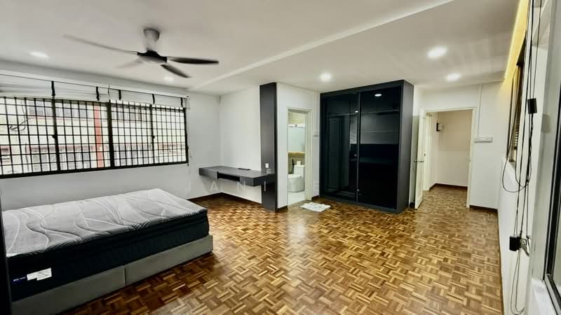 2.5-storey Terraced House for Sale in Taman Pelangi (Johor Bahru) - Janice . - Bedroom - PropertyGuru.com.my