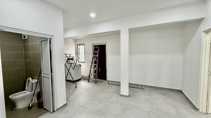 2.5-storey Terraced House for Sale in Taman Pelangi (Johor Bahru) - Janice . - Bathroom - PropertyGuru.com.my