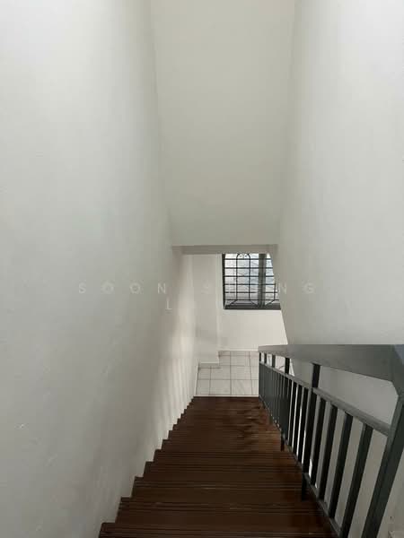 2-storey Terraced House for Sale in Taman Sri Haneco (Semenyih) - Soon Sheng Law - Corridor - PropertyGuru.com.my