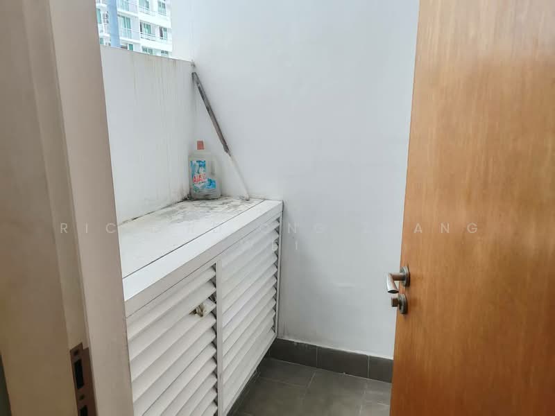 Brunsfield EmbassyView untuk Untuk Disewa - RM 6,000 /bulan, Feb 2026 - Balcony - PropertyGuru.com.my