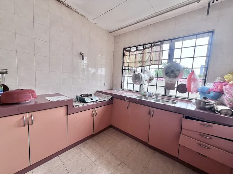 Semi-Detached House for Sale in Seksyen 17 (Petaling Jaya) - Chris Choe - Kitchen - PropertyGuru.com.my