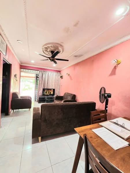 1-storey Terraced House for Sale in Puchong (Selangor) - Haslinda Ahmad Razali - Living Room - PropertyGuru.com.my