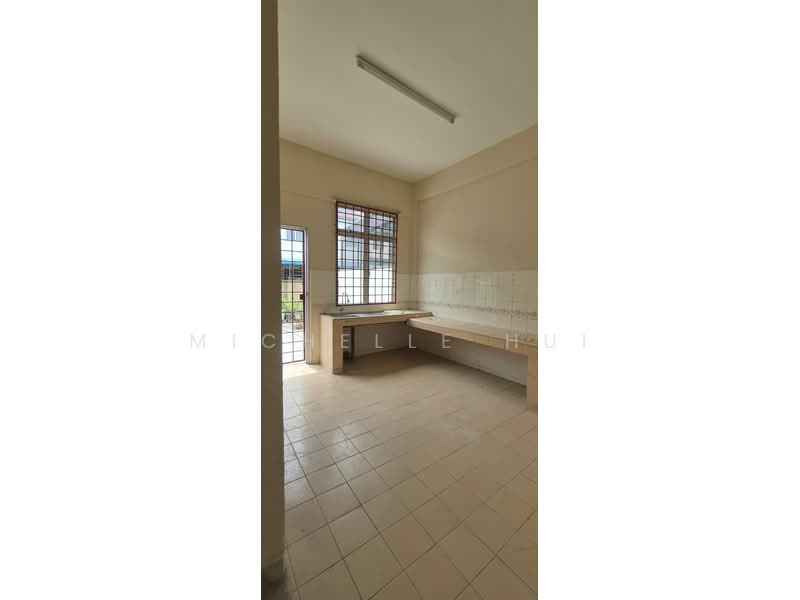 2-storey Terraced House for Sale in Taman Desa Cempaka (Nilai) - Michelle Hui - Kitchen - PropertyGuru.com.my
