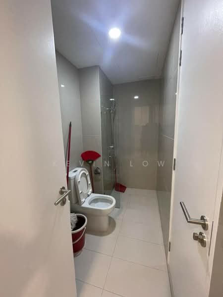 Service Residence for Sale at Southlink - KEVIN LOW - Bathroom - PropertyGuru.com.my