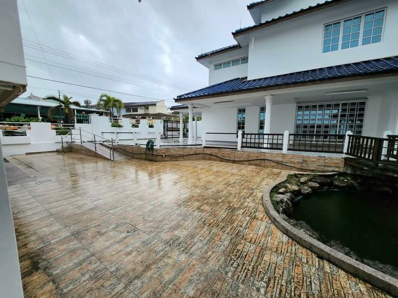 Semi-Detached House for Sale in Taman Pelangi (Johor Bahru) - Shi Ting - Exterior - PropertyGuru.com.my