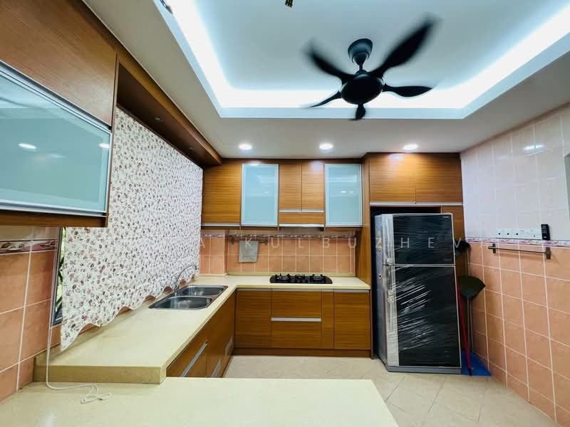 Bungalow for Sale in Sungai Buloh (Selangor) - Zarema Kulbuzheva - Kitchen - PropertyGuru.com.my