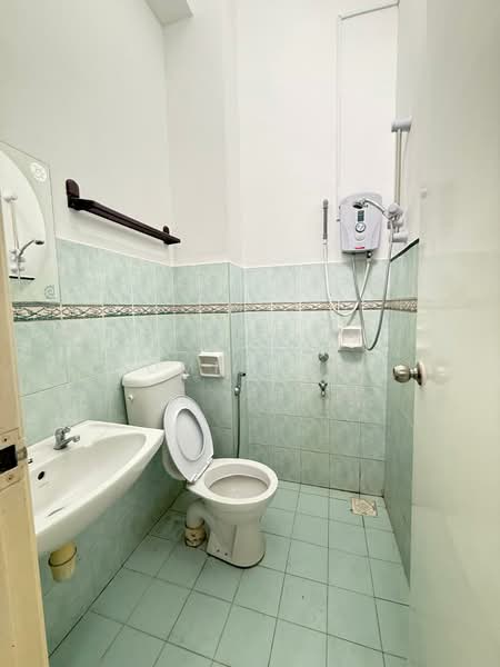 2-storey Terraced House for Rent in Taman Setia Indah (Tebrau) - Tommy Tai - Bathroom - PropertyGuru.com.my