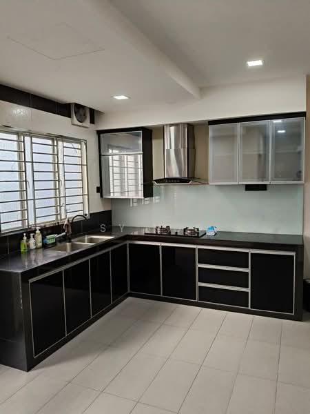 Taman Sierra Perdana untuk Untuk Disewa - RM 2,200 /bulan, Mac 2026 - Kitchen - PropertyGuru.com.my