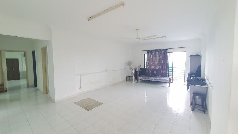 Apartment for Sale at Seri Mutiara Apartment - Crystal Kong - Living Room - PropertyGuru.com.my