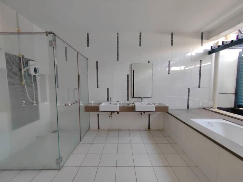 3-storey Terraced House for Rent in Shah Alam (Selangor) - Zahayati Jamaludin - PropertyGuru.com.my