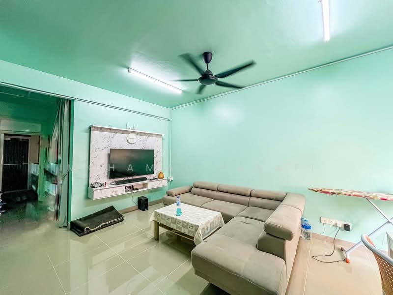 Apartment for Sale at Mutiara Magna - Mohamad Hanafi - Living Room - PropertyGuru.com.my