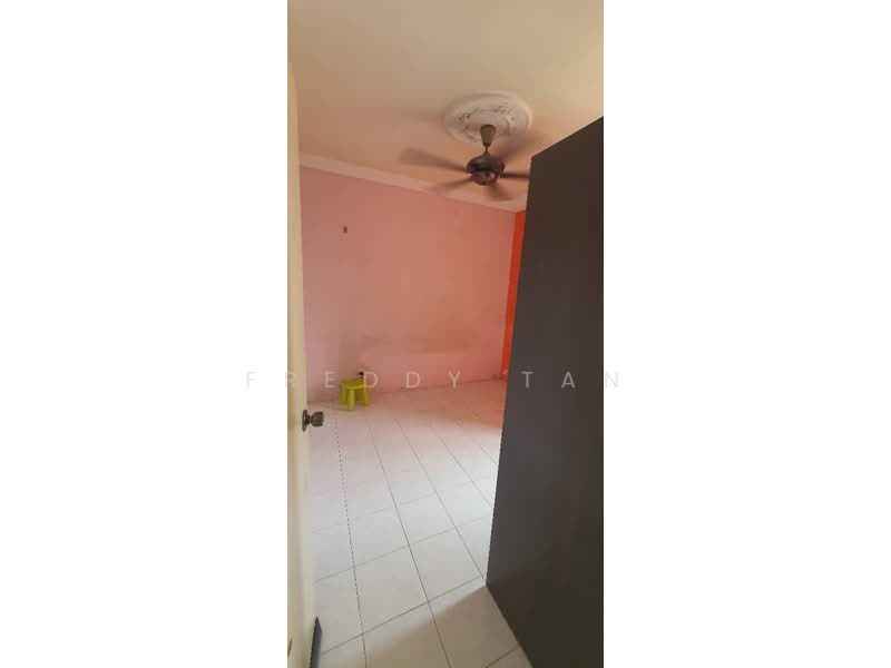 For Rent - Relau Vista Apartment