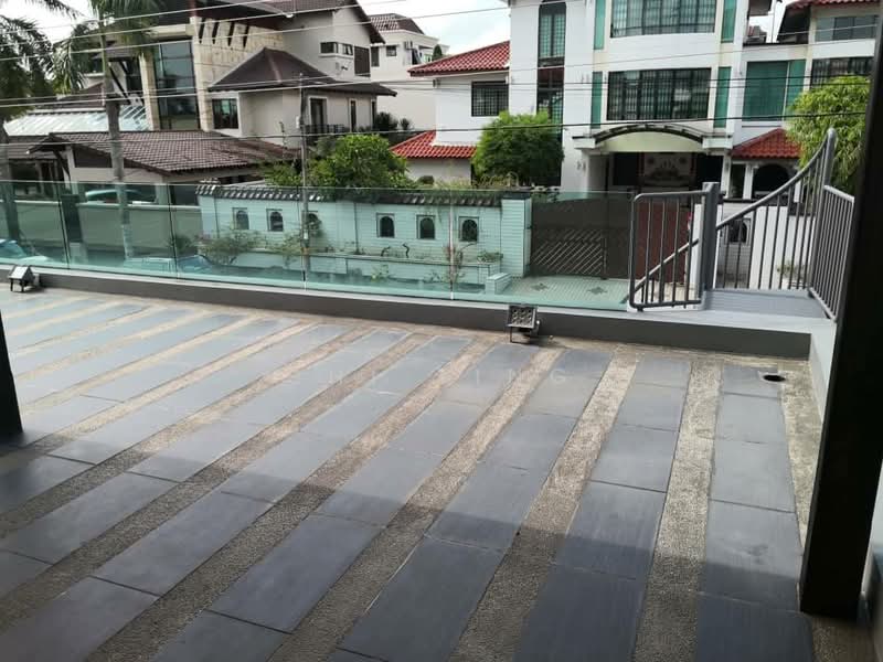 Semi-Detached House for Sale in Taman Pelangi (Johor Bahru) - Shi Ting - Exterior - PropertyGuru.com.my