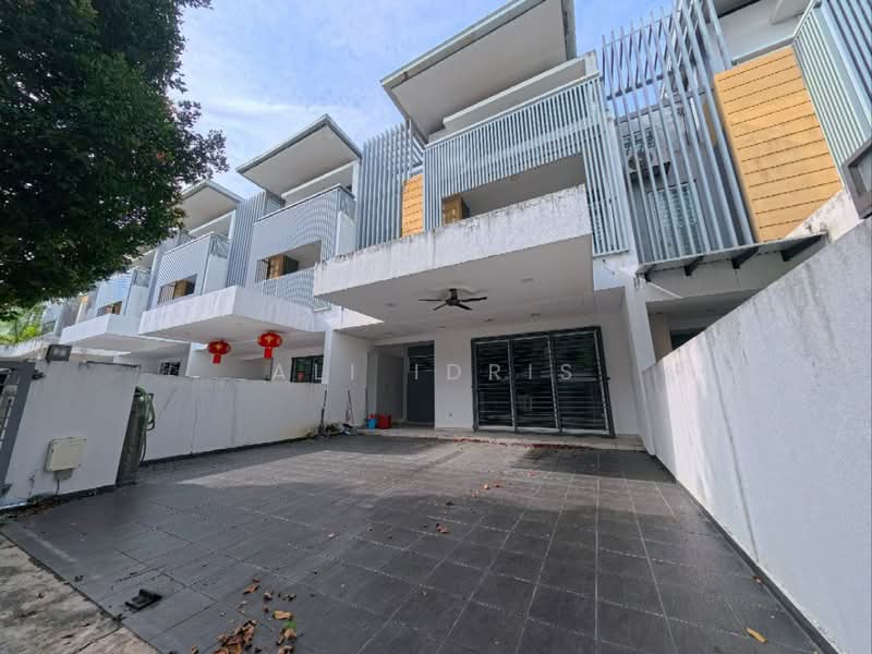 3-storey Terraced House for Sale in Kajang (Selangor) - Ali Idris - Exterior - PropertyGuru.com.my