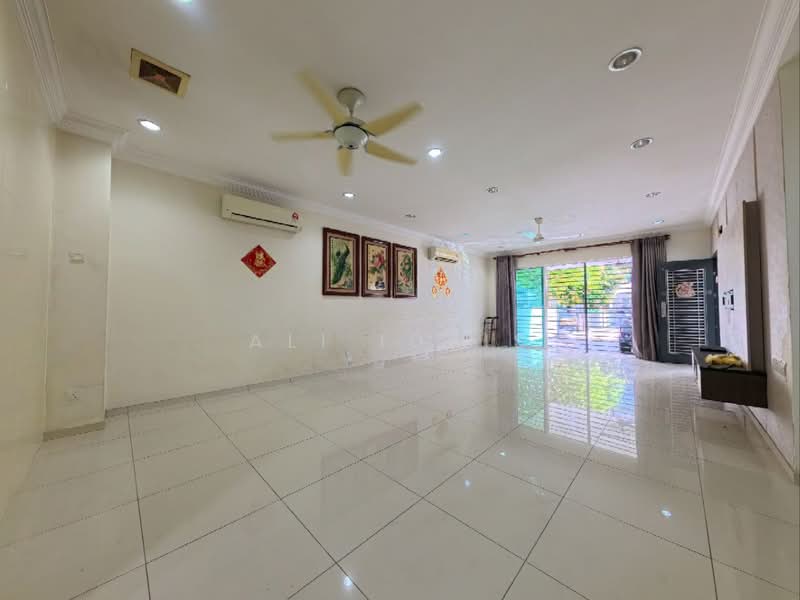 3-storey Terraced House for Sale in Kajang (Selangor) - Ali Idris - Living Room - PropertyGuru.com.my