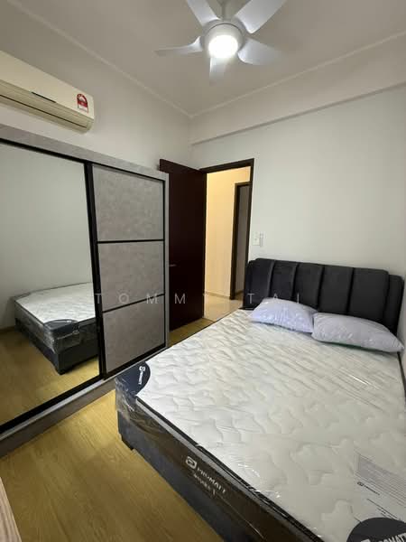 Condominium for Rent at Amberside @ Country Garden Danga Bay - Tommy Tai - Bedroom - PropertyGuru.com.my