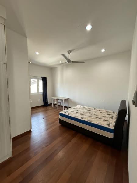 Landed 3 Storey Semi D Rent Tanjung Bungah untuk Untuk Disewa - RM 5,500 /bulan, Feb 2026 - PropertyGuru.com.my